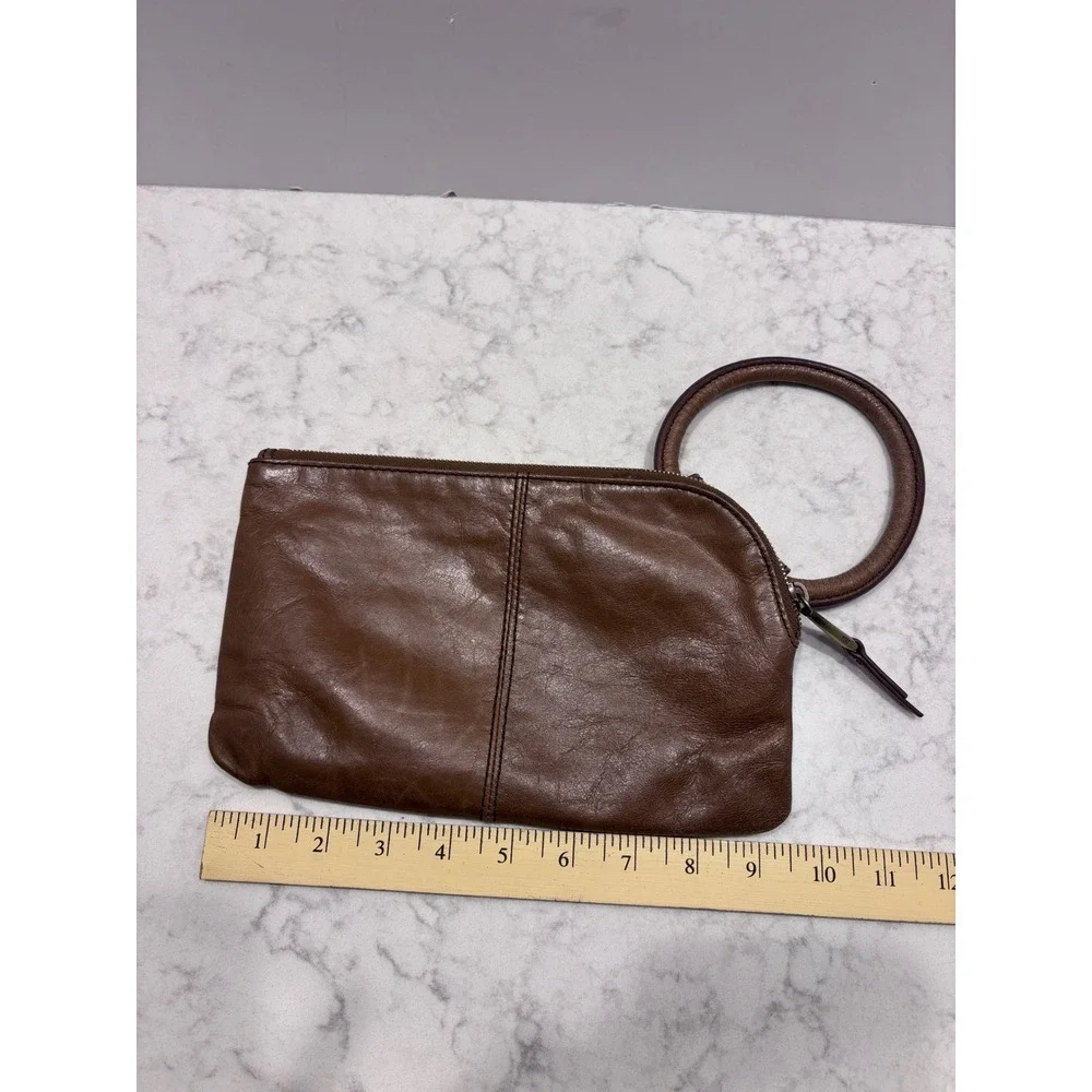 Hobo International Brown Leather Ring Handle Wristlet Clutch Wallet Bag‎